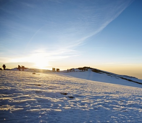 Climb Mount kilimanjaro via Machame route