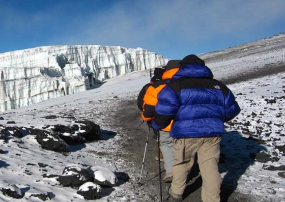Climb Mount kilimanjaro via Machame route