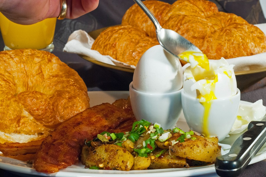 Best Canadian food restaurant in Moshi