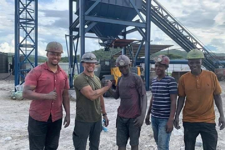 Best Tanzanite mining experience tour in Tanzania